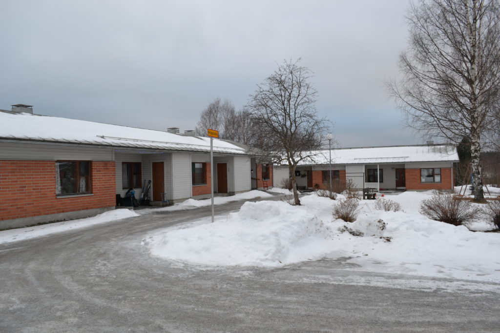 Kehrääjäntie 8-12